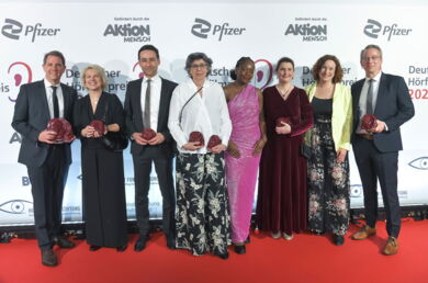 Preisträger Kategorie Dokumentation: Martin Ovelgönne, Uschi Heerdegen-Wessel, Tarek Youzbachi, Doris Würfel, Kathy Etoa, Stefanie Schruhl, Heike Grebe, Niels Rasmussen